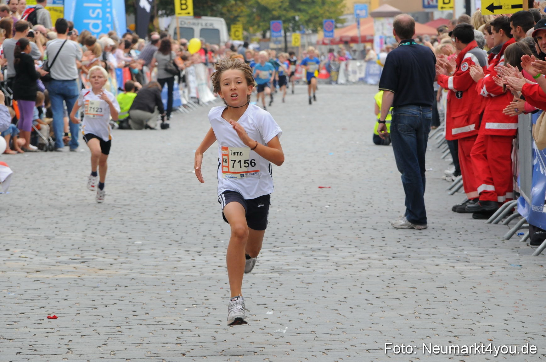 0096 Stadtlauf Neumarkt Bambinilaeufe 200909